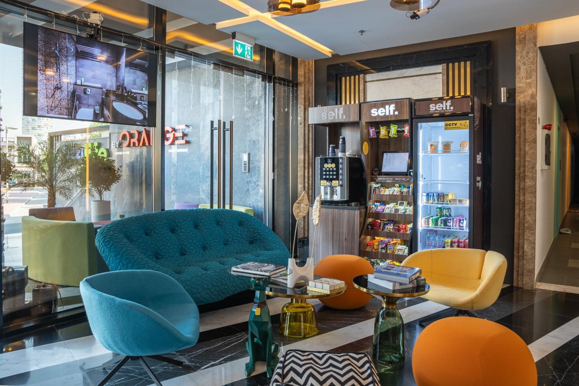 Aparthotel Izzzi Life Mint Dubai Exterior foto
