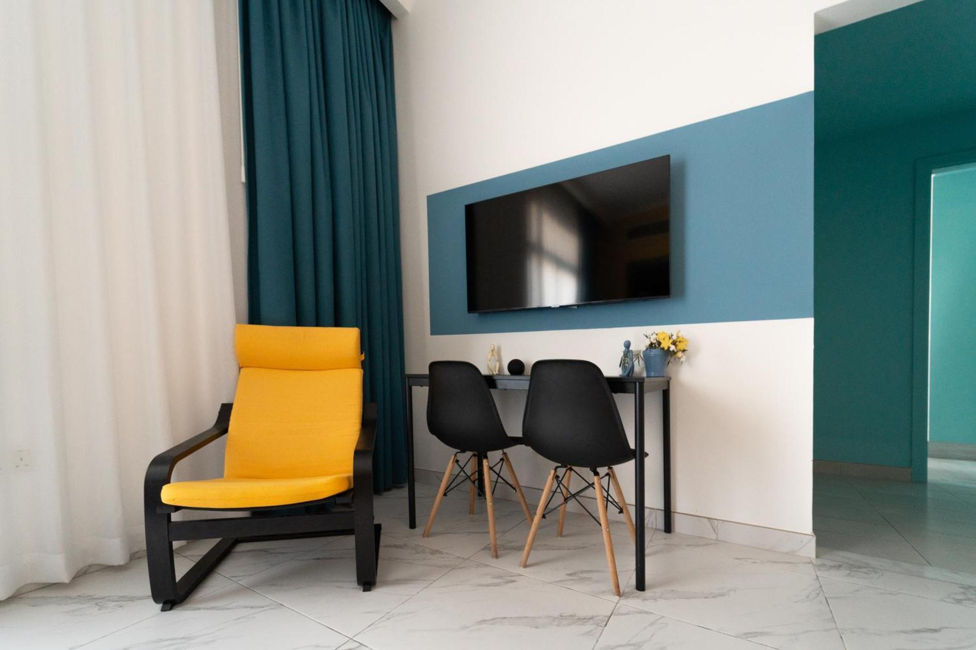 Aparthotel Izzzi Life Mint Dubai Exterior foto