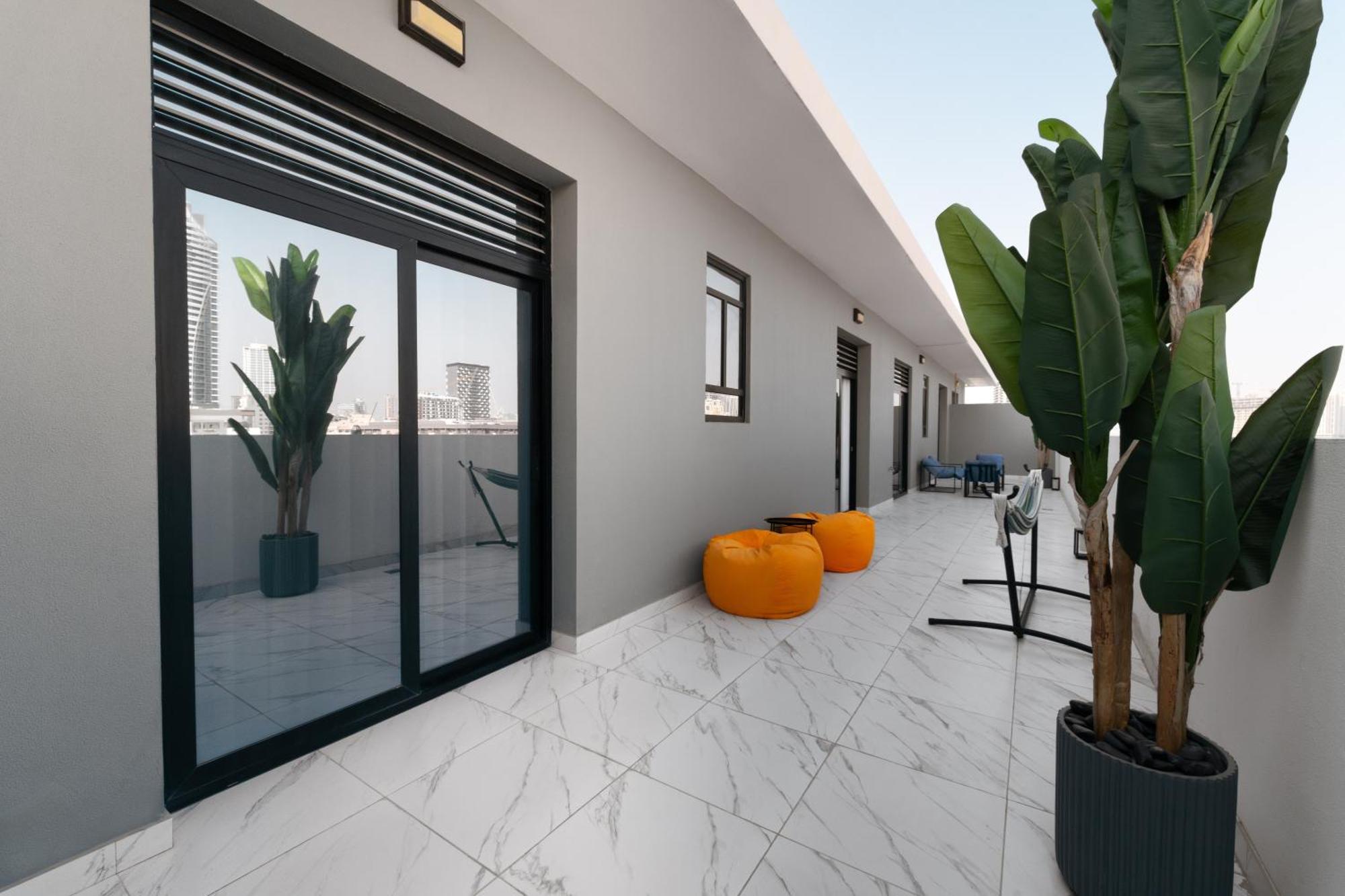 Aparthotel Izzzi Life Mint Dubai Exterior foto