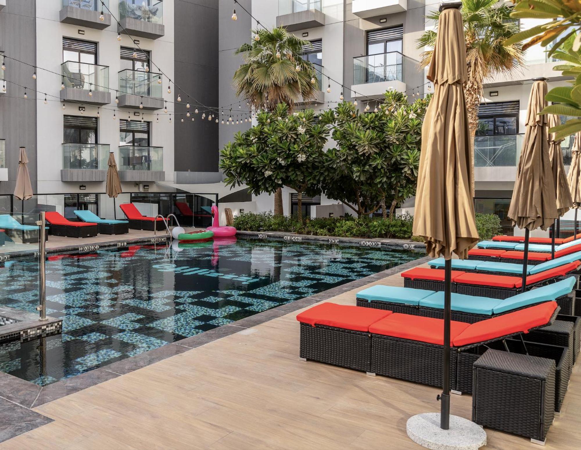 Aparthotel Izzzi Life Mint Dubai Exterior foto